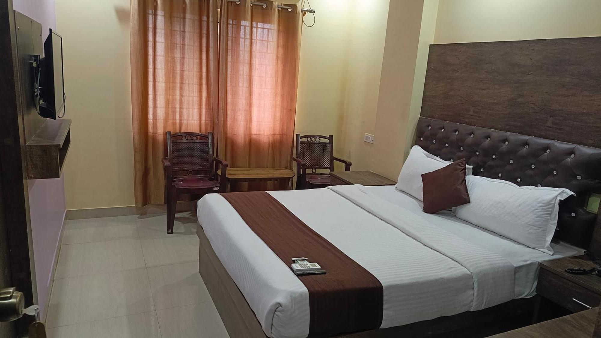 Pph Royal Gs Comforts Opp Mall Of Asia 班加罗尔 外观 照片